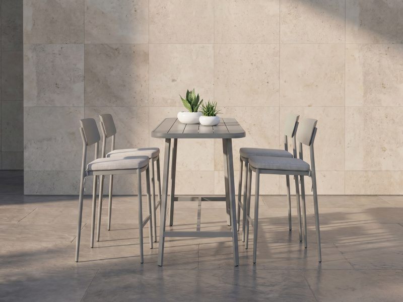 Outdoor_bar_set_high_quality