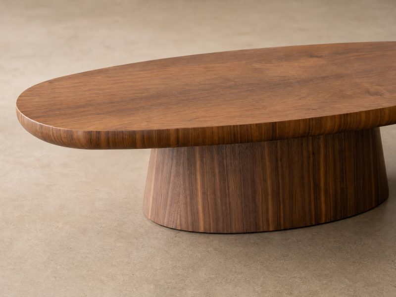 Wooden_Coffee_Table_Closeup_High_Quality